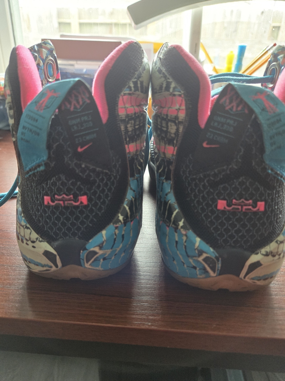 Lebron James Girls Basketball Shoe